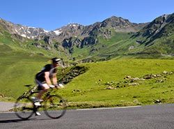 Great training conditions in Spain for clubs on cycling camps in Barcelona